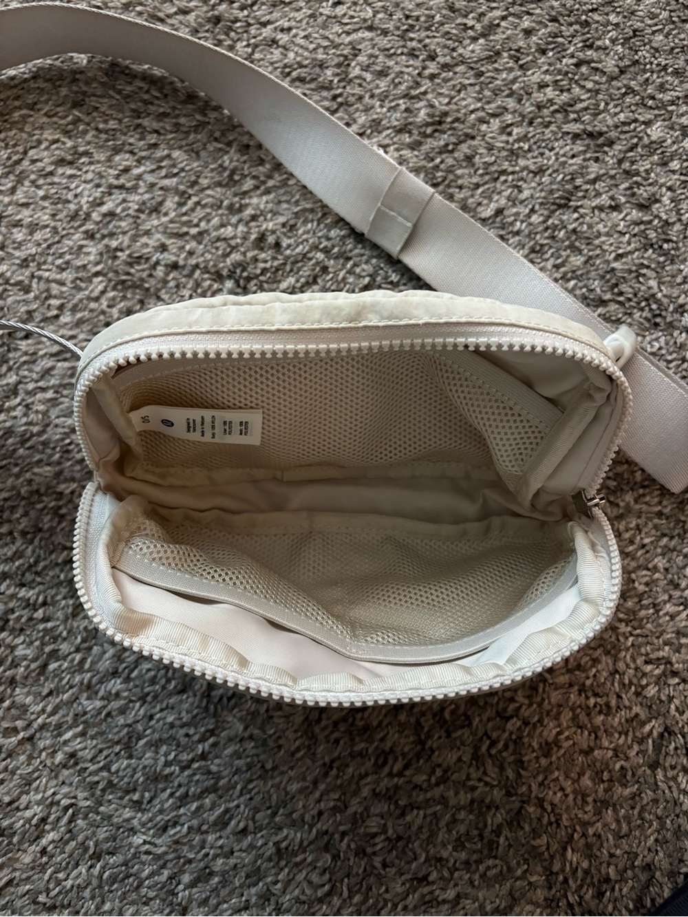 Lululemon Belt Bag - Picture 4 of 7